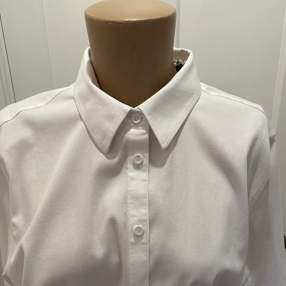 Classic Chico's White Blouse with Bell Sleeves - Chico's Size 2 - Picture 7 of 14